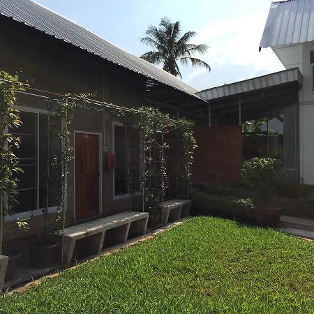 Zan Pla Nade Guesthouse Chiang Rai Bagian luar foto