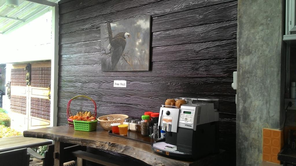 Zan Pla Nade Guesthouse Chiang Rai Bagian luar foto