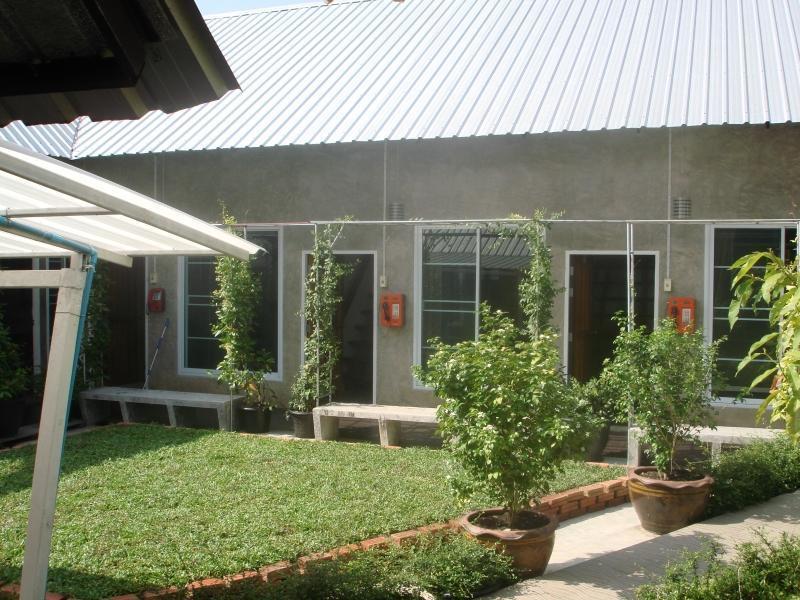 Zan Pla Nade Guesthouse Chiang Rai Bagian luar foto