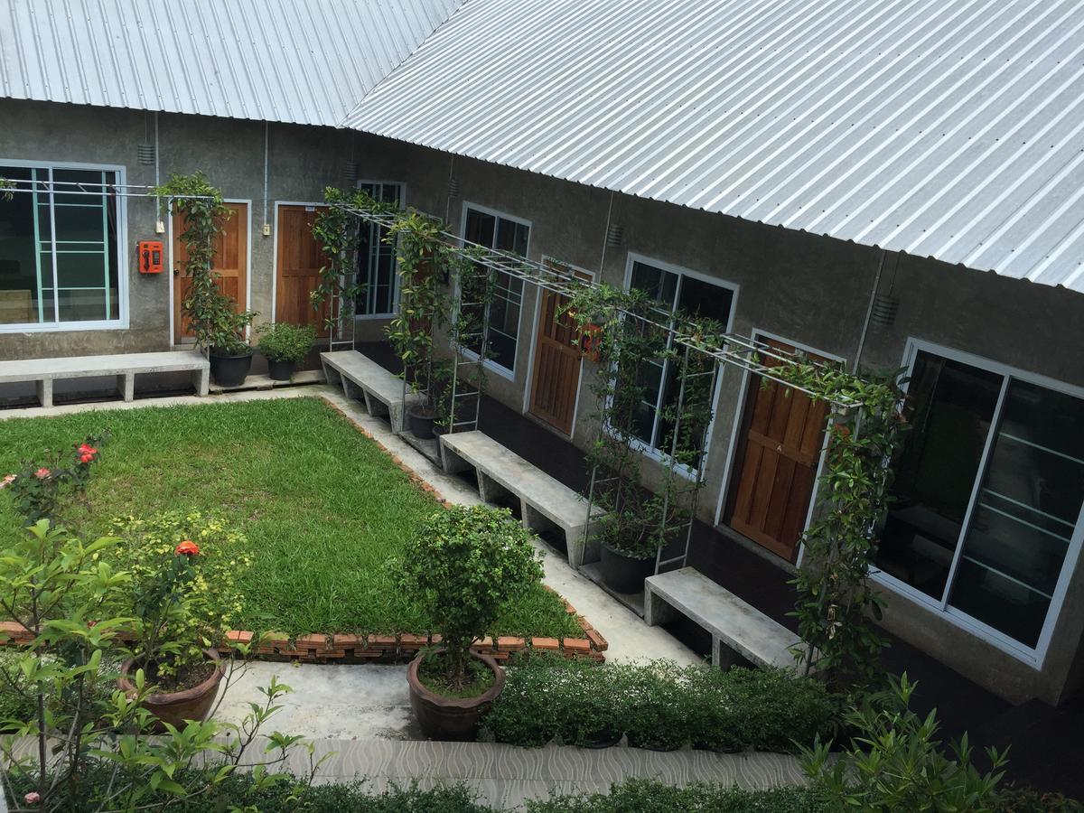 Zan Pla Nade Guesthouse Chiang Rai Bagian luar foto
