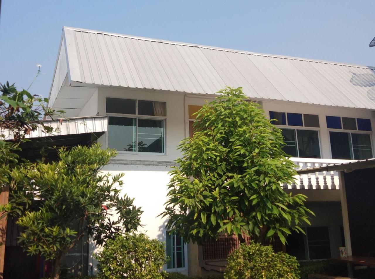 Zan Pla Nade Guesthouse Chiang Rai Bagian luar foto